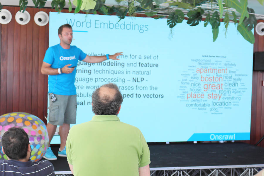 François Goube en su ponencia RankBrain and IA del SEOnthebeach 2018 François Goube en su ponencia RankBrain and IA del SEOnthebeach 2018