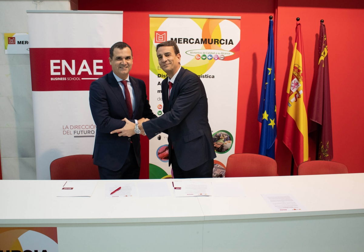 Firma del convenio entre ENAE y MERCAMURCIA