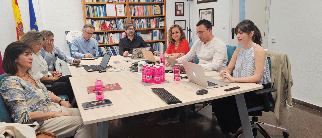 ENAE recibe la visita de las creadoras del proyecto Menta 