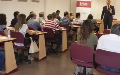 La formación de postgrado es sinónimo de empleo en España